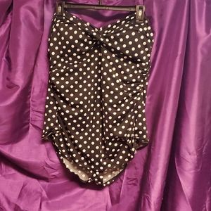Polka dot swomsuit